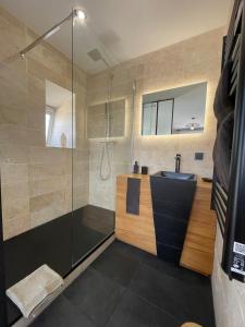 Appartements Elegance et confort-vue sur la cathedrale - Parking : photos des chambres