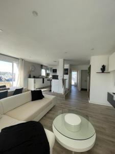 Appartements Elegance et confort-vue sur la cathedrale - Parking : photos des chambres