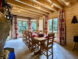 Le Murmure du Ruisseau, 4 étoiles avec sauna et terrasse