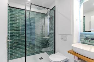 Apartment for 4 pers - 15 min from airport & center - Balcony - Pv Parking