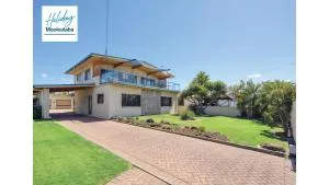 Bradman-Budget Waterfront Accom, Pet Friendly - Diddillibah