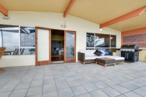 Bradman-Budget Waterfront Accom, Pet Friendly
