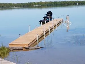 Summer Side Classic Lakefront Escape - Kemble