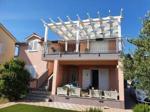 Apartments with parking space Tribunj, Vodice - 23680