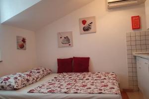 Apartments with parking space Tribunj, Vodice - 23680