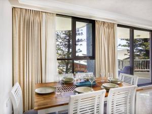 Spacious Beachside 2-bed 2-bath Apartment