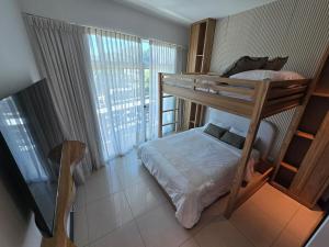 Luxury Apartment by the Beach!