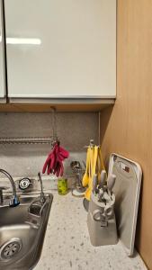 Hongdae Guesthouse4 - 1min from Hongik Uni station Exit #1