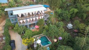 บ้านภูคำฟ้า ดอยปู่ไข่ Baan Phu Kham Fah