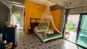 บ้านภูคำฟ้า ดอยปู่ไข่ Baan Phu Kham Fah