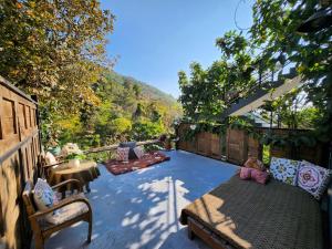 บ้านภูคำฟ้า ดอยปู่ไข่ Baan Phu Kham Fah