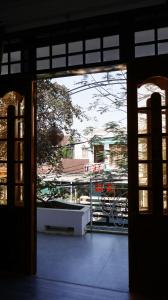 Royal Homestay And Coffee