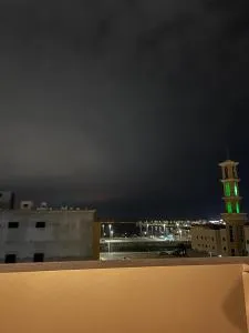 شقة ساحره باطلاله على الكورنيش - Raḩīmah