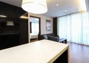 Haeundae Wide Ocean View & Residence - Ch'ŏngsap'o