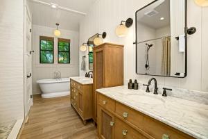 Spacious 4BR Luxury Home in Poipu