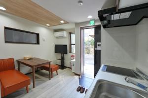 New built properties 2 mins walk to Shin-Okubo