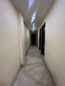 Relax Stay - Near Anand Vihar Railway Station
