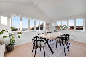 Sea View And Charging Station For Electric Car