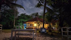 Talalla Beach Bungalows