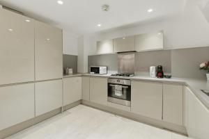 Stylish 2BR Clerkenwell Apartment Private Outdoor Space