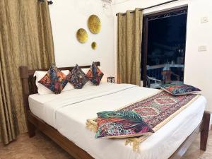 Turquoise 5bhk Villa in Arpora 5mins to Baga