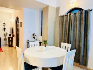 Turquoise 5bhk Villa in Arpora 5mins to Baga