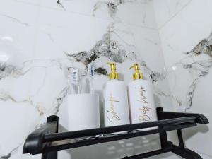 miarzafa cabin house