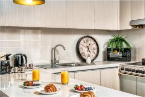 Luxury 2BR, Yas Island by Ferrari World & Yas Mall