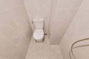 Fancy and Nice Studio Apartment at Serpong Garden By Travelio