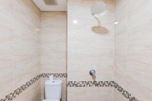 Warm and Simply Look Studio Apartment at B Residence By Travelio