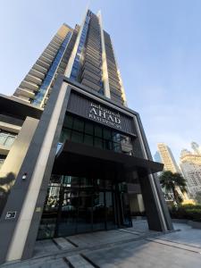 Capsule Flora business bay view Burj Khalifa-pool table-game arcade-Projector-Playstation 5