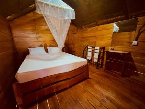 Green land tree house sigiriya