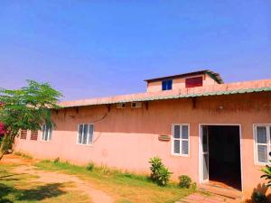 THE VaNASHRYA RESORT & JUNGLE SAFARI