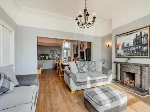 Victoria House - Marshside