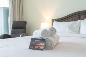 Amazing and Chic 1 Bedroom in Goldcrest Views 2