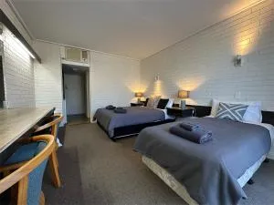 Sandpipers @ Millicent - ناراركورت