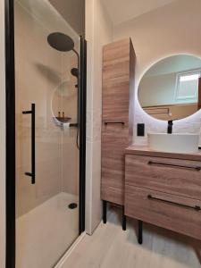 LA BULLE ROMANTIQUE, Suite avec jacuzzi privatif