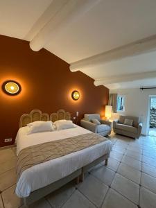 Hotels Mas des Romarins, The Originals Relais : photos des chambres