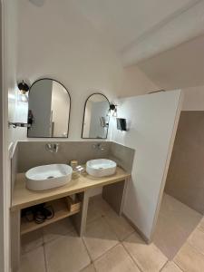 Hotels Mas des Romarins, The Originals Relais : photos des chambres