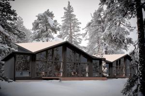 Tundra Resort