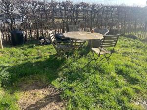 Petit duplex cosy coup de coeur, dans ferme de charme du 18 è siècle au milieu des champs