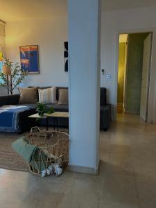 Mediterranean apartment near the beach with seaview, pool & balcony