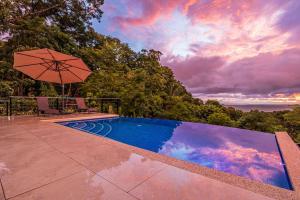 Ocean View Villa With Pool and Spectacular Sunsets