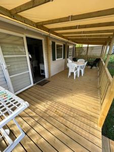 Campings LES PIERRES CHAUDES : photos des chambres