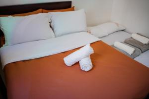 Burnham Hill 2BR Condo