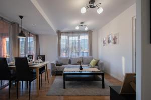 Hyggemate - 1 Bed Room Cozy Apartment in Sarnitsa