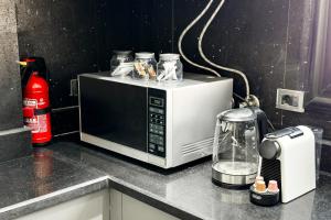 The Bold & Bright 3BDR Apt 15 Min To Airport