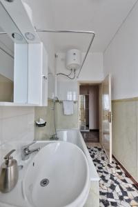 2 Bedroom Apartment Mestre Train Station