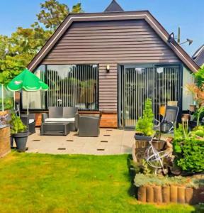 Spacious Nature Escape, house for 6 near Amsterdam & Sea