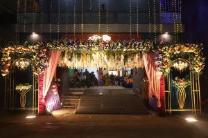 Hotel Shree Radhe & Banquet